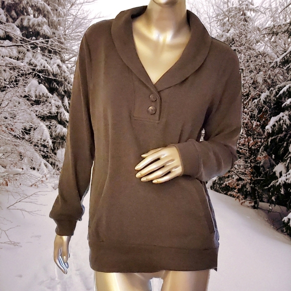 Banana Republic Sweaters - Banana Republic V-neck Sweater